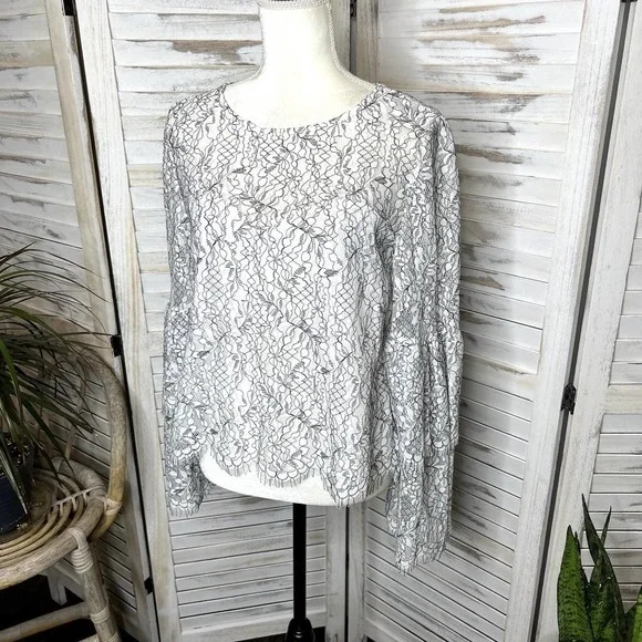 Cupcakes & CASHMERE Women's M Basewood Lace Bell Sleeve Blouse Top Black White - Picture 10 of 16
